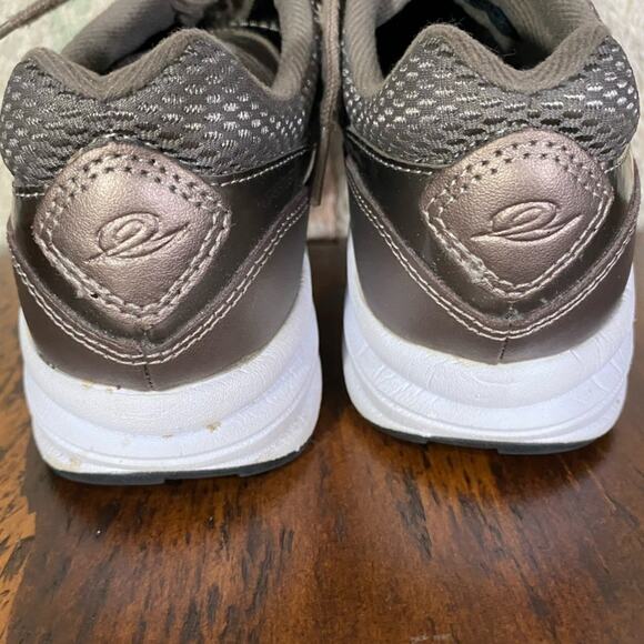 Easy Spirit Bronze Sneakers Size 8N with Cushioned Sole and Breathable Design - Picture 5 of 8